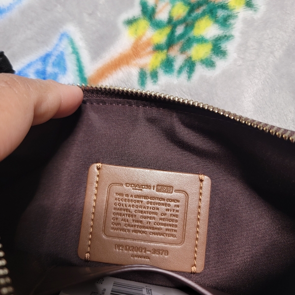 Coach x Marvel Bubble Jes Slim Black Crossbody Messenger Bag with Pink Strap - Picture 2 of 6